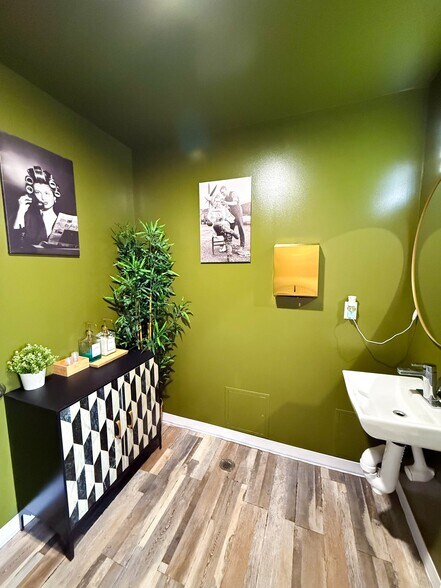 More Photos Of 1736-1746 E Meats Ave, Orange Storefront Retail Office For Lease