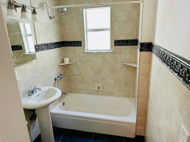 More Photos Of 2111 W North B St, Tampa Specialty For Sale