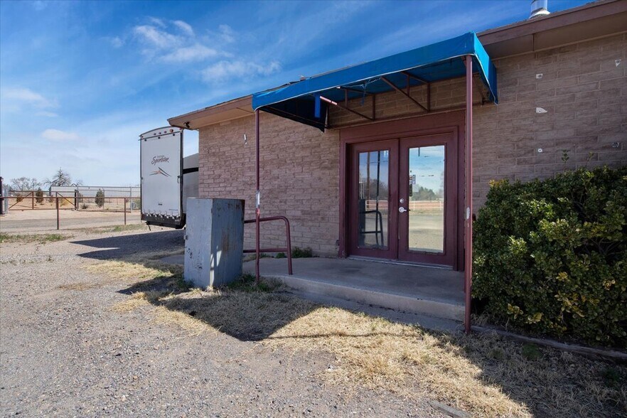 More Photos Of 2100 Bosque Farms Blvd, Peralta Auto Repair For Sale