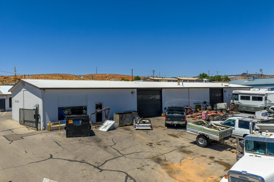 More Photos Of 511 N 1300 E, St George Warehouse For Sale