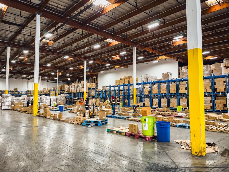 More Photos Of 2301-2329 E Pacifica Pl, Rancho Dominguez Unknown For Lease