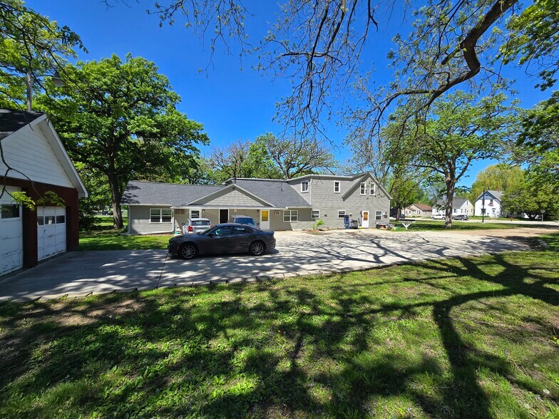 More Photos Of 514 Main St E, New Prague Apartments For Sale