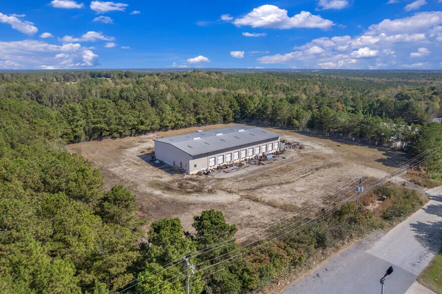 Primary Photo Of 101 Commerce Ave, Clinton Truck Terminal For Sale