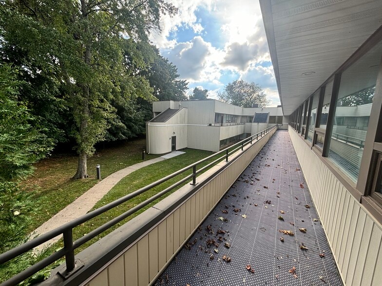 More Photos Of 220 Ridgedale Ave, Florham Park Office For Sale