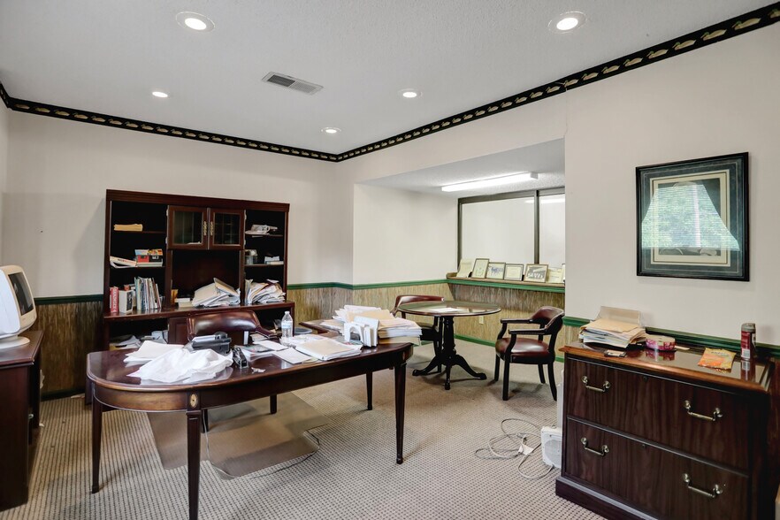 More Photos Of 3634 Park Ave, Memphis Office For Sale