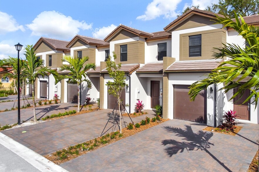 More Photos Of 4091 W Palm Aire Dr, Pompano Beach Apartments For Sale