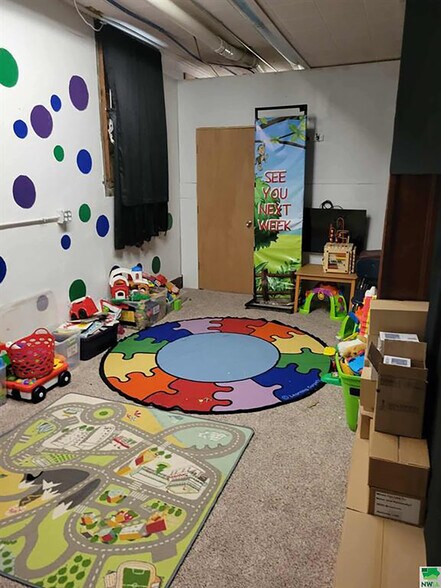 More Photos Of 423 George St, Sioux City Specialty For Sale