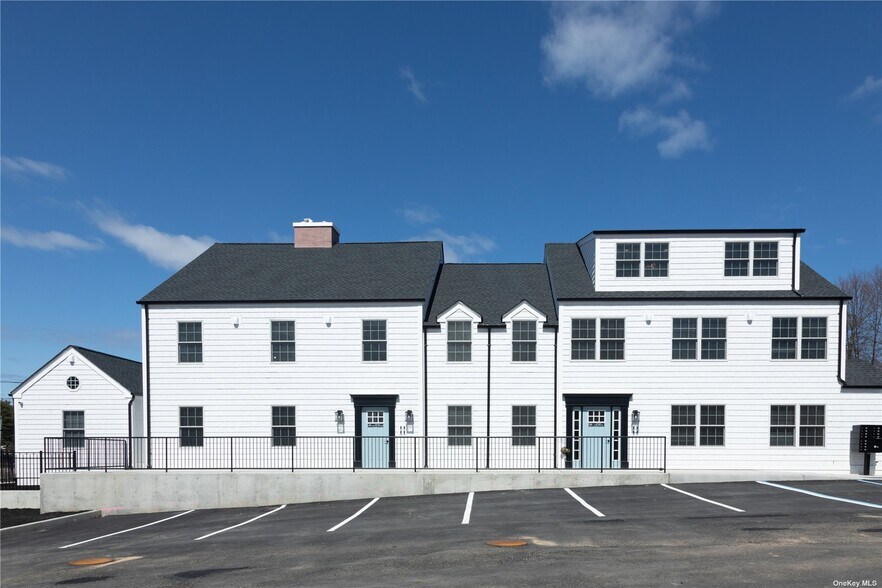 More Photos Of 1090 New York Ave, Huntington Station Apartments For Sale