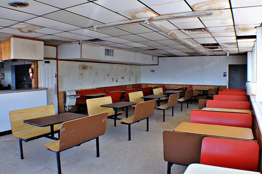 More Photos Of 7595 North Loop Dr, El Paso Unknown For Lease