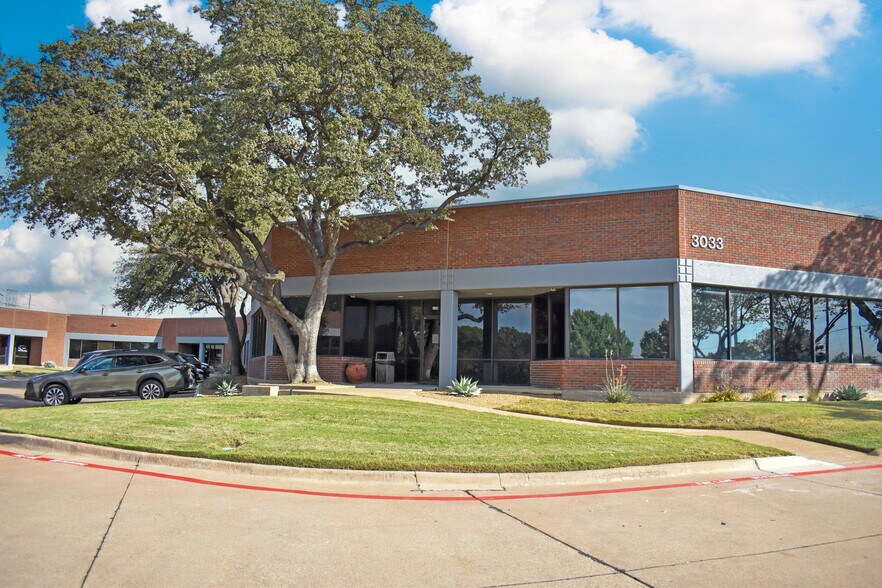 Primary Photo Of 3033 Kellway Dr, Carrollton Research And Development For Lease
