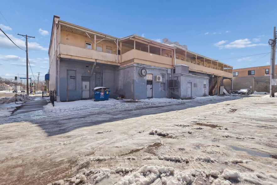 More Photos Of 1844 Central Ave NE, Minneapolis Apartments For Sale