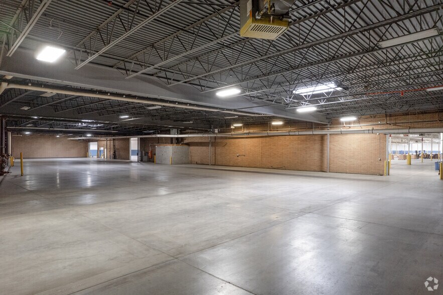 More Photos Of 4221 Monaco St, Denver Warehouse For Lease