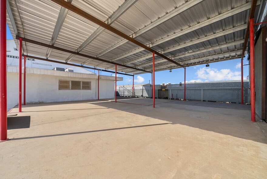 More Photos Of 550 Highway 46, Wasco Warehouse For Lease