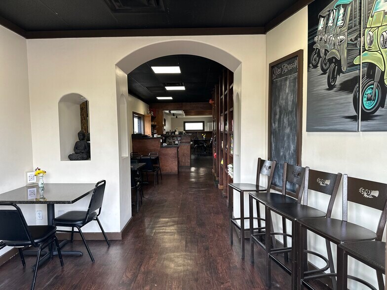 More Photos Of 5517 Menchaca Rd, Austin Restaurant For Sale