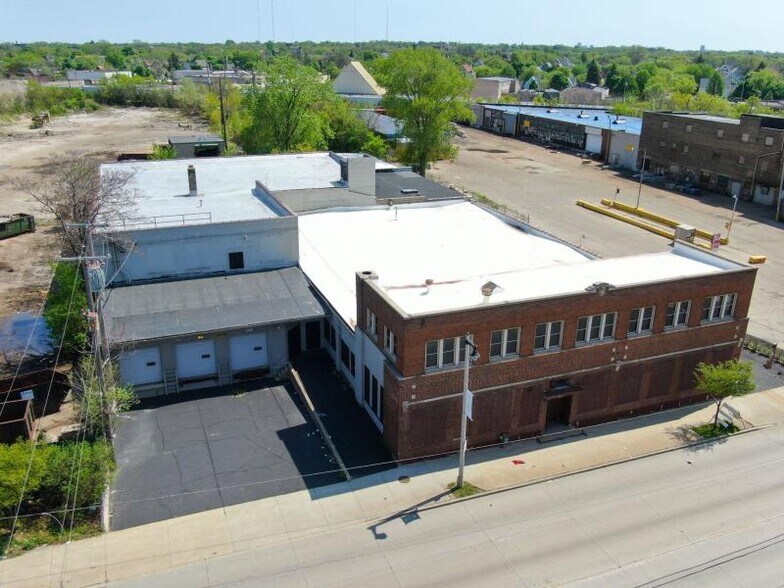 More Photos Of 3258 W Fond Du Lac Ave, Milwaukee Manufacturing For Lease