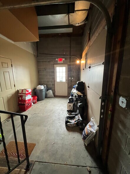 More Photos Of 15 Market Sq, Manheim Office Residential For Sale
