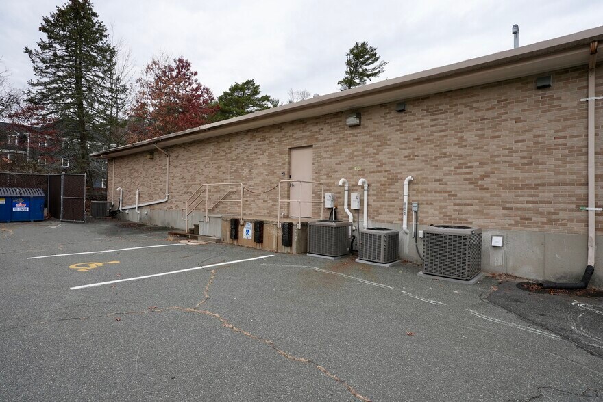 More Photos Of 1340 Belmont St, Brockton Medical For Lease
