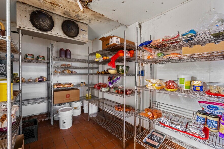 More Photos Of 12880 Avenue of the Giants, Myers Flat General Retail For Sale
