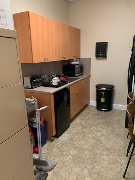 More Photos Of 10620 Griffin Rd, Cooper City Medical For Sale