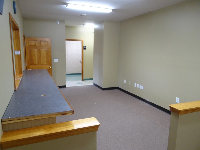 More Photos Of 30537 Potomac Way, Charlotte Hall Office For Lease