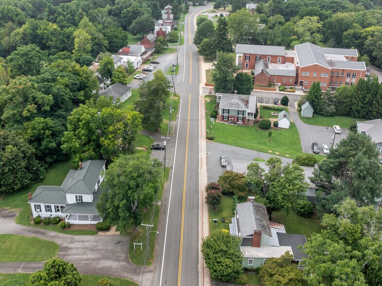 More Photos Of 13126 W James Anderson Hwy, Buckingham Office For Sale