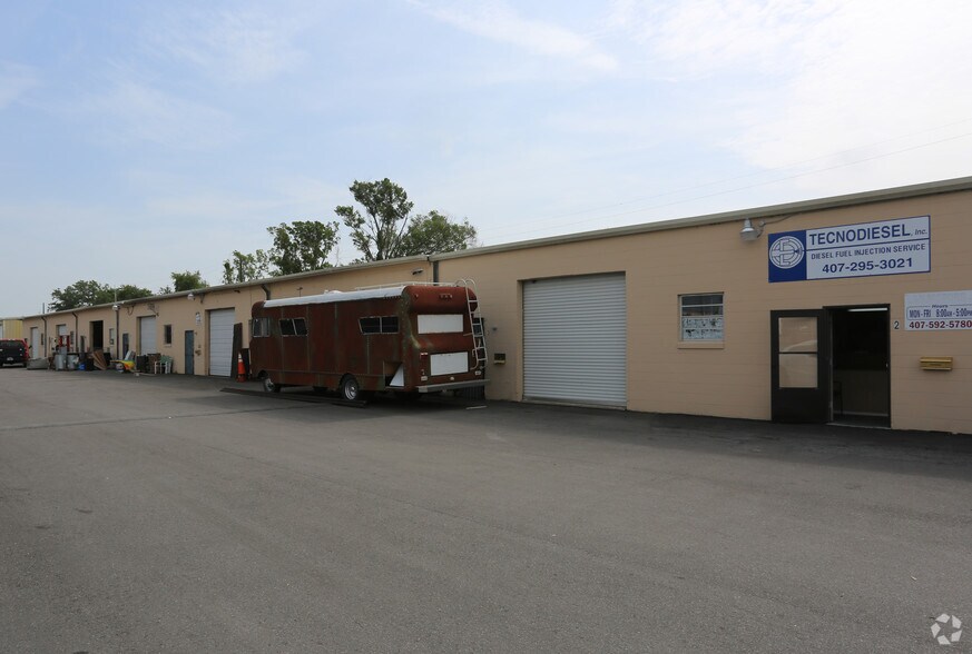 More Photos Of 3609 Old Winter Garden Rd, Orlando Warehouse For Lease