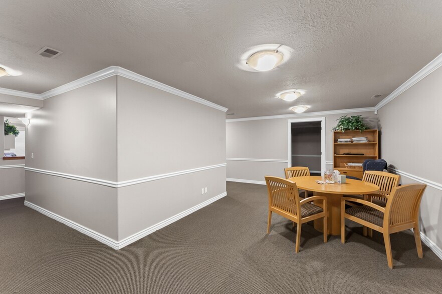 More Photos Of 1218 W South Jordan Pky, South Jordan Coworking Space