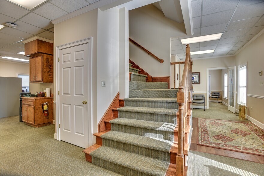 More Photos Of 2601 Commons Blvd, Augusta Office For Lease