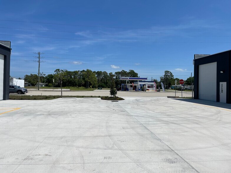 More Photos Of 2720 Placida Rd, Englewood Self Storage For Sale