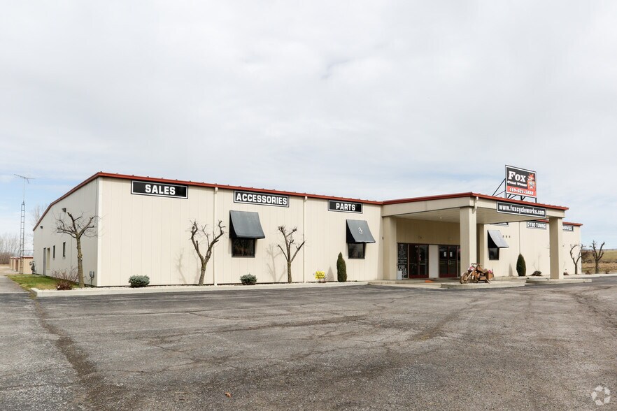 More Photos Of 1011 Fremont Ave, Sandusky Freestanding For Sale