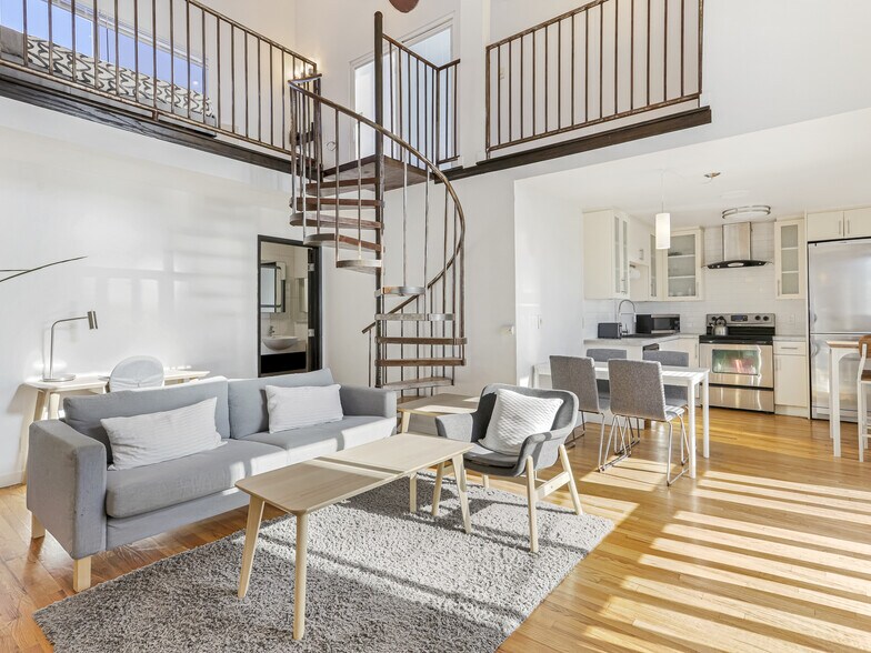 More Photos Of 14 Ozone Ave, Venice Apartments For Sale