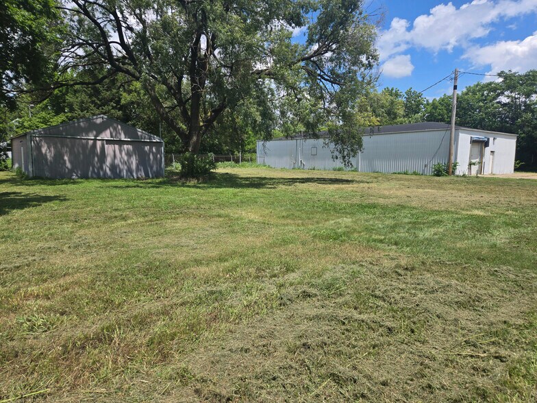 More Photos Of 823 E Virginia St, Evansville Warehouse For Sale