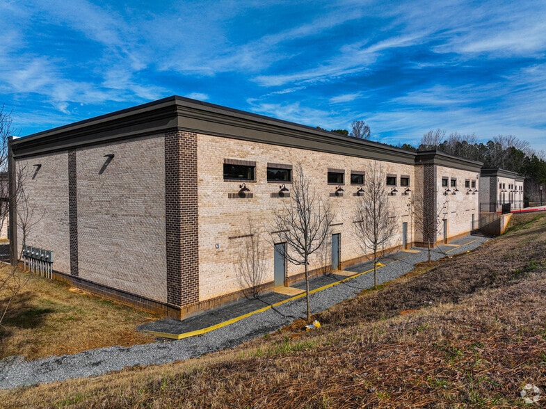 More Photos Of 3353 Acworth Summit Blvd NW, Acworth Light Distribution For Lease