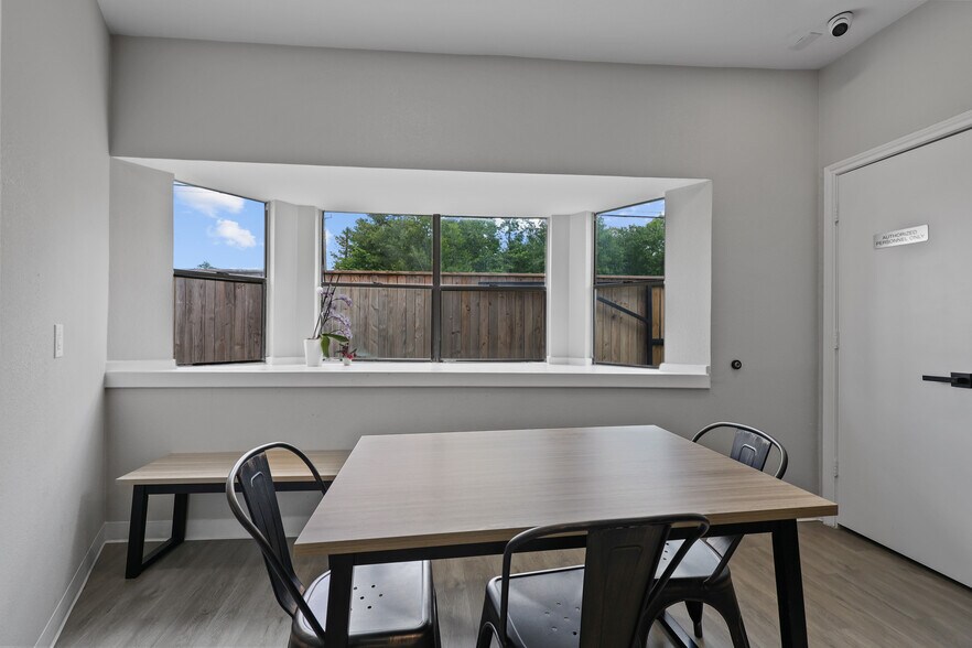 More Photos Of 20713 Aldine Westfield Rd, Houston Office Residential For Sale