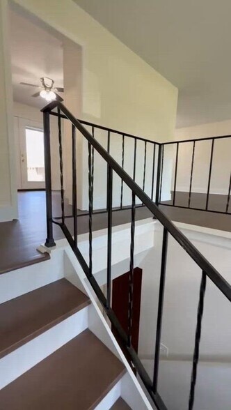 More Photos Of 7111 E Brainerd Rd, Chattanooga Loft Creative Space For Lease