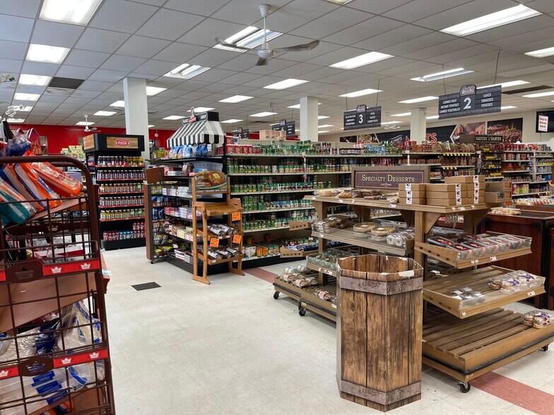 More Photos Of 1017 4th Ave, Coraopolis Supermarket For Sale