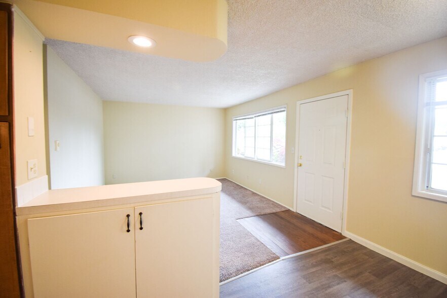 More Photos Of 12870 SW Allen Blvd, Beaverton Apartments For Sale