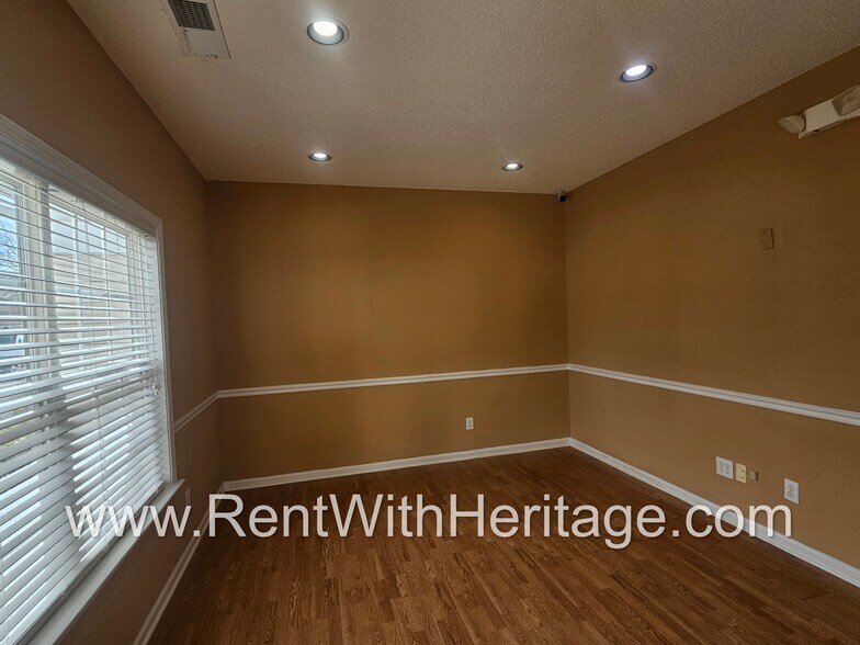 More Photos Of 8301-8337 Office Park Dr, Douglasville Office For Lease