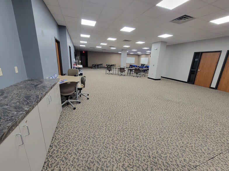 More Photos Of 114 S Main Ave, Sioux Falls Office For Lease