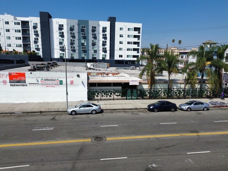 More Photos Of 2501 S Hill St, Los Angeles Office For Sale
