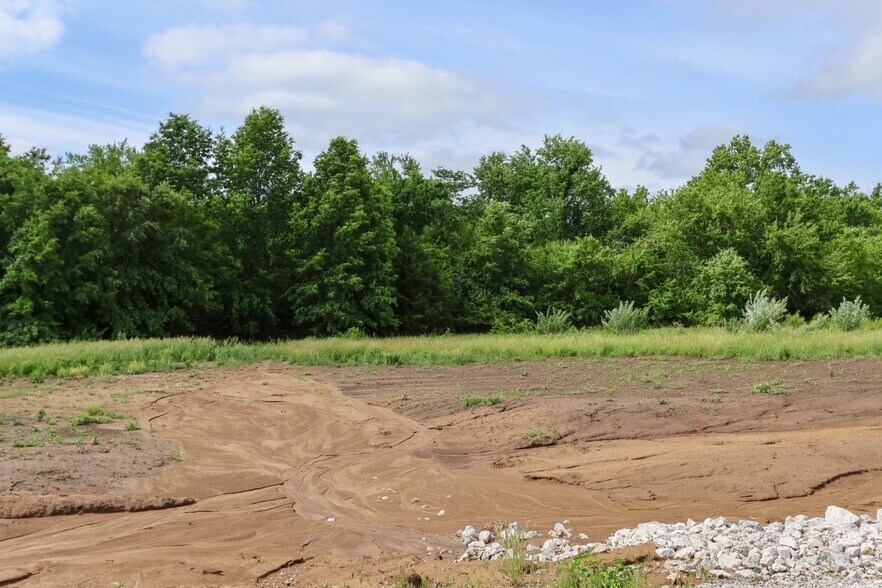 More Photos Of Tract 5 Green Acres, Hannibal Land For Sale