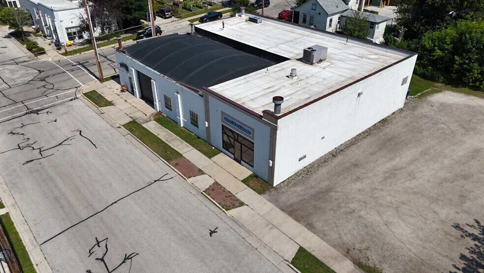 More Photos Of 110 S 2nd Ave, Sturgeon Bay General Retail For Sale