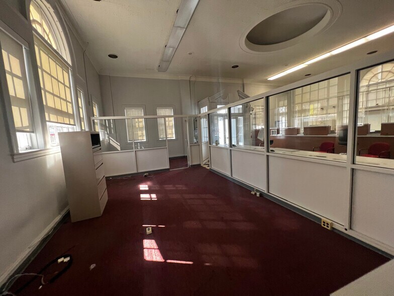 More Photos Of 257 New Dorp Ln, Staten Island Bank For Sale