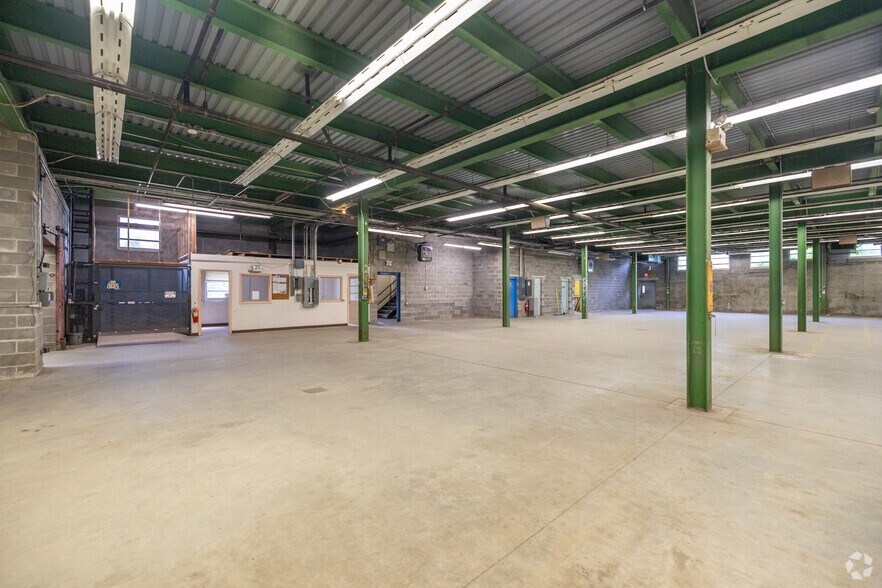 More Photos Of 1 Main St, Shirley Light Distribution For Lease