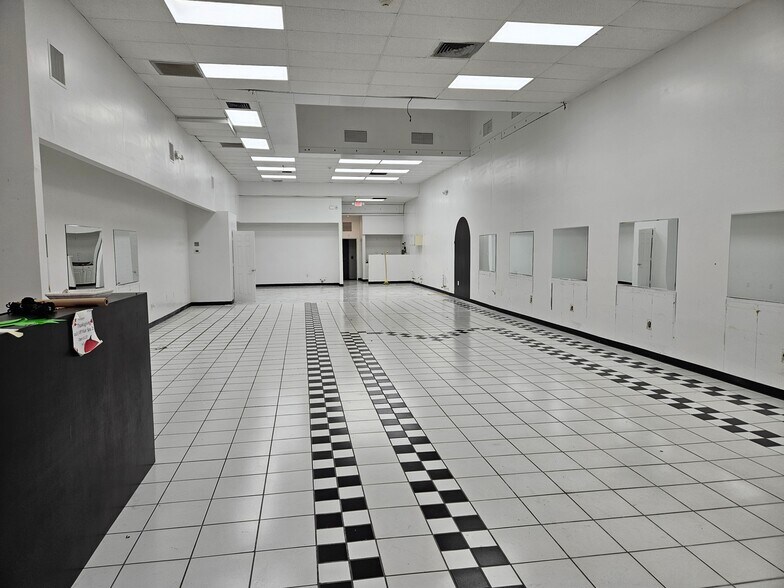 More Photos Of 731 Route 33, Hamilton General Retail For Lease