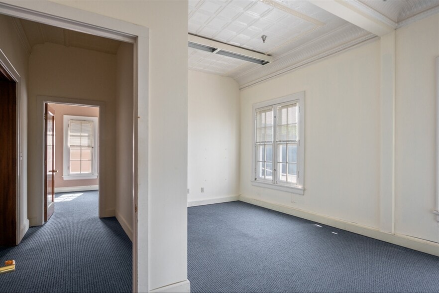 More Photos Of 260 Broadway, Saratoga Springs Coworking Space