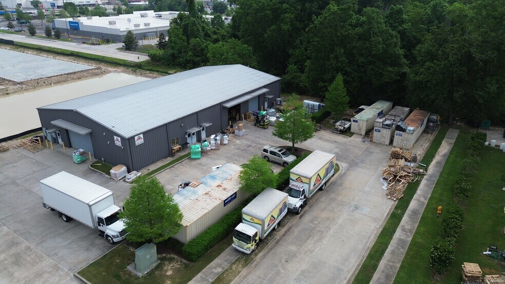 More Photos Of 4515 Sherwood Common Blvd, Baton Rouge Industrial For Lease