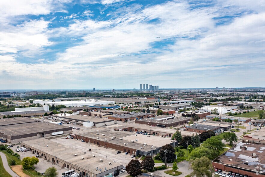 More Photos Of 101 Brisbane Rd, Toronto Warehouse For Lease