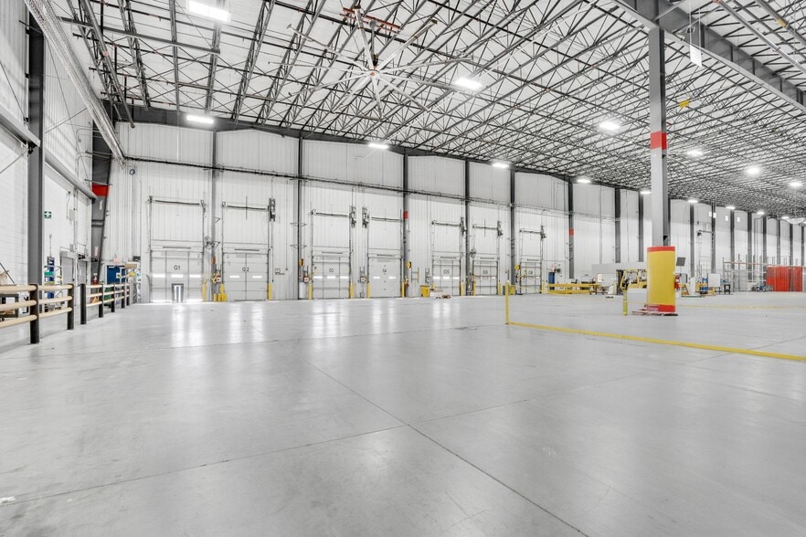 More Photos Of 100 Morgan Olson Way, Ringgold Manufacturing For Lease