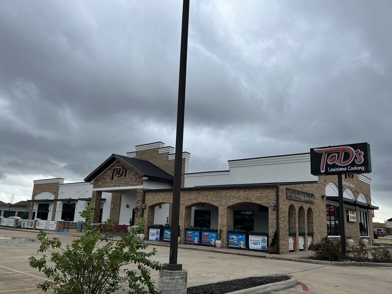 More Photos Of 1435 FM 1463 Rd, Katy Showroom For Sale